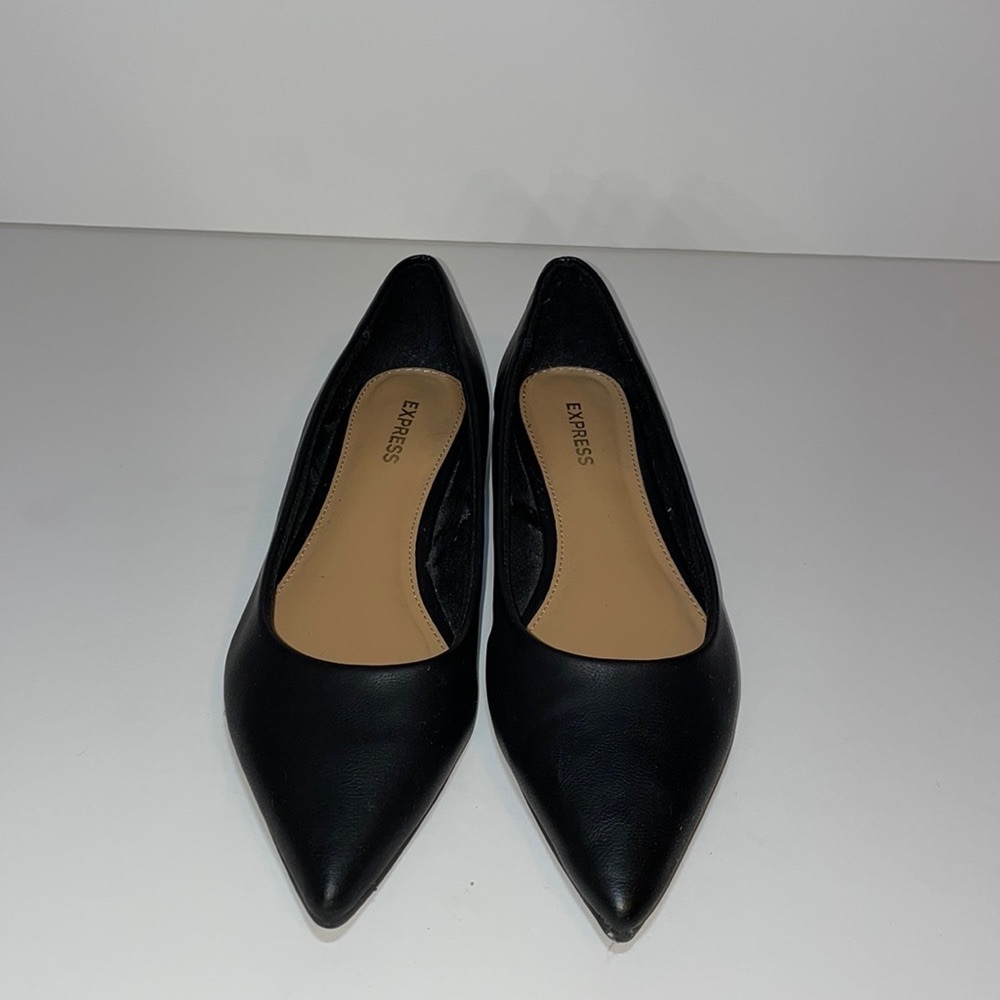 Express Classic Black Pointed Toe Flats size 6